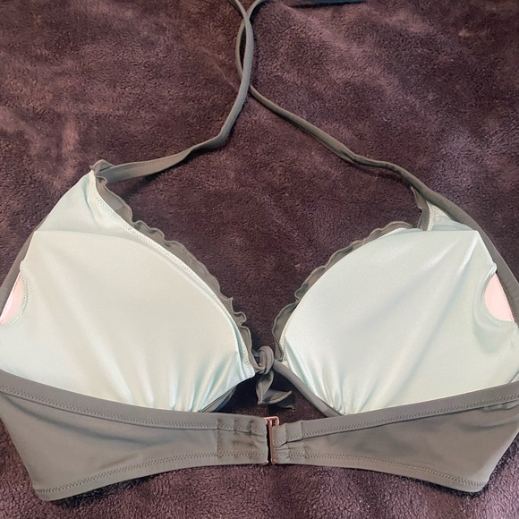 Capri Ruffle Halter Top - Picture 6 of 8